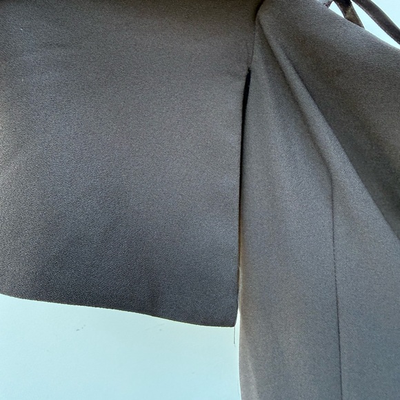 Marina Black Midi Sheath Off-the-Shoulder Bodycon
Dress Size 12 - Picture 7 of 16